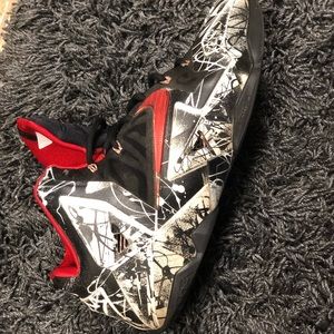 Lebron 11s Graffiti